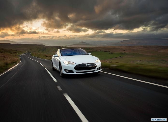 2013 Tesla Model S UK Version - фотография 60 из 163