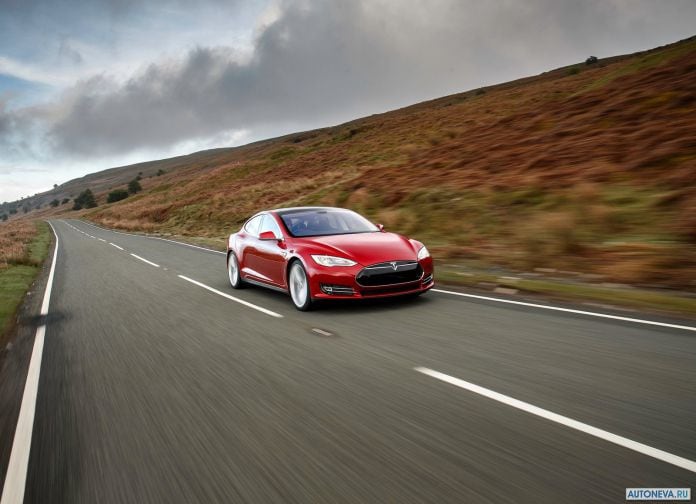 2013 Tesla Model S UK Version - фотография 62 из 163