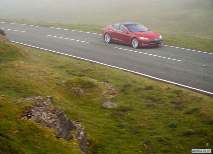 2013 Tesla Model S UK Version - фотография 74 из 163