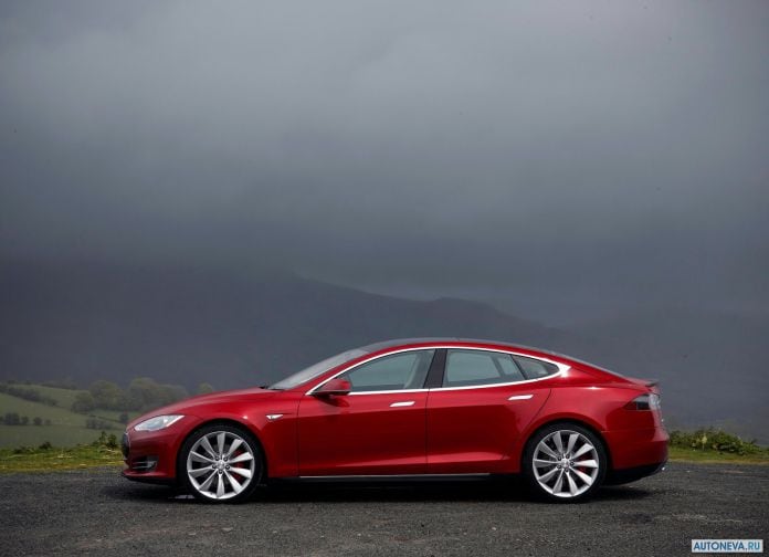 2013 Tesla Model S UK Version - фотография 81 из 163