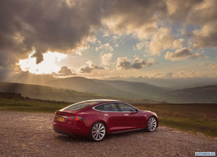 2013 Tesla Model S UK Version - фотография 95 из 163
