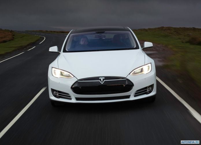 2013 Tesla Model S UK Version - фотография 117 из 163