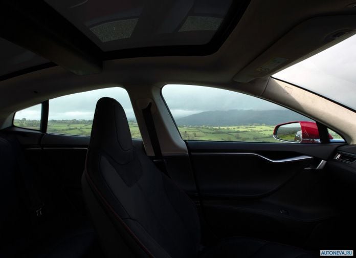 2013 Tesla Model S UK Version - фотография 141 из 163