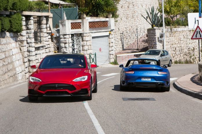 2015 Tesla Model S Elizabeta Larte-Design - фотография 11 из 58