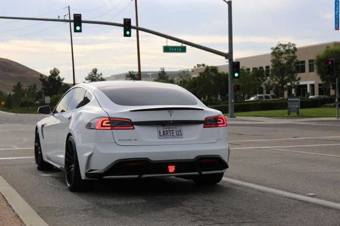 2015 Tesla Model S Elizabeta Larte-Design - фотография 40 из 58