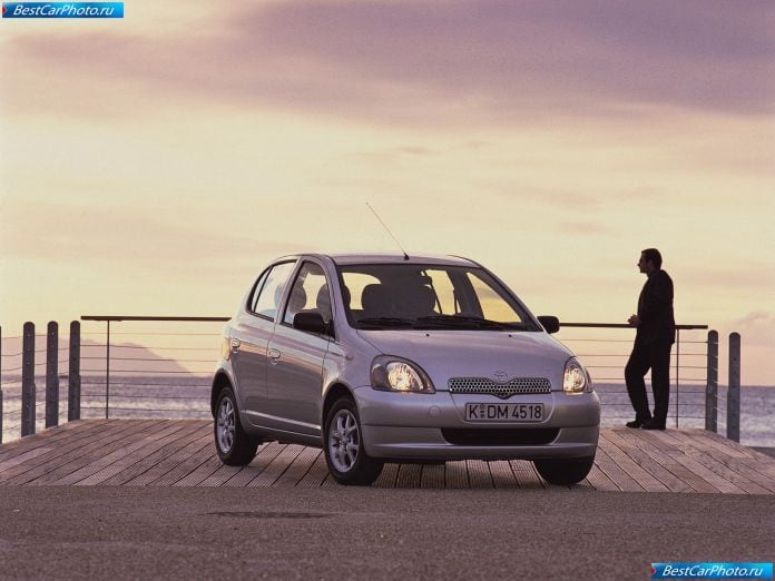 1999 Toyota Yaris - фотография 8 из 45