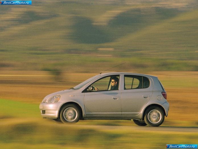 1999 Toyota Yaris - фотография 12 из 45