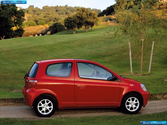 1999 Toyota Yaris - фотография 14 из 45