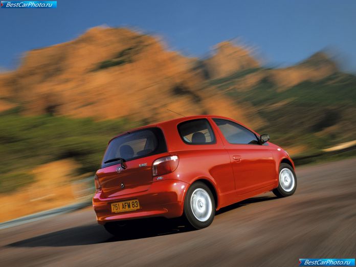 1999 Toyota Yaris - фотография 17 из 45