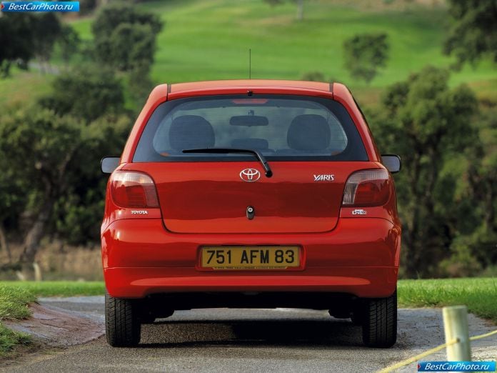 1999 Toyota Yaris - фотография 21 из 45