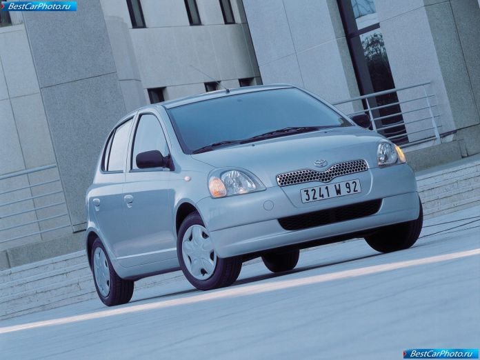 1999 Toyota Yaris - фотография 23 из 45