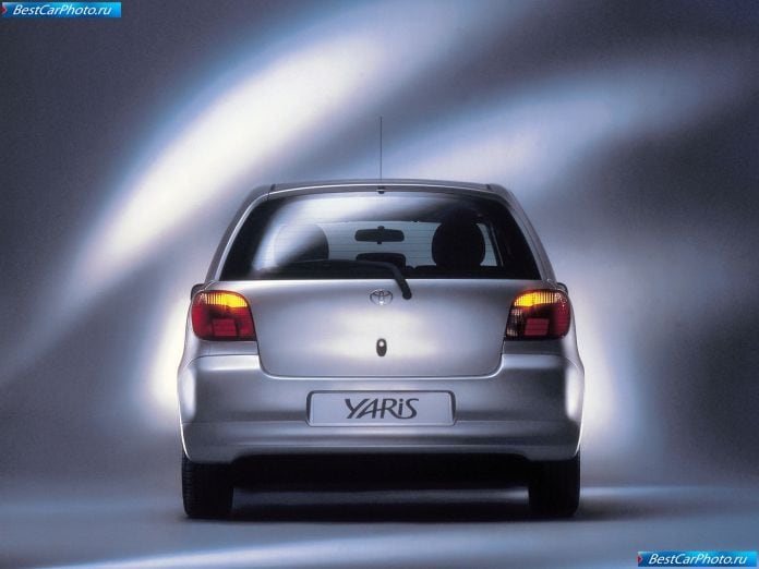 1999 Toyota Yaris - фотография 31 из 45