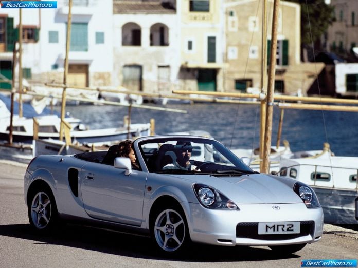 2000 Toyota Mr2 - фотография 7 из 33