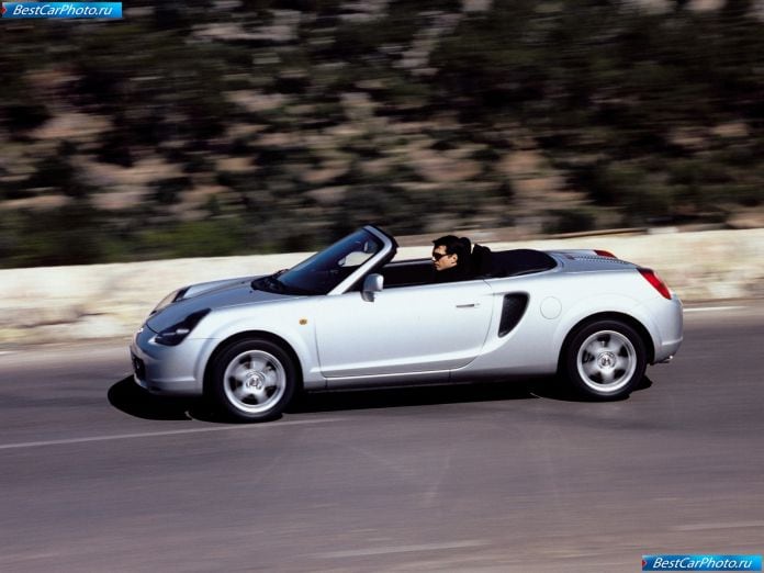 2000 Toyota Mr2 - фотография 16 из 33