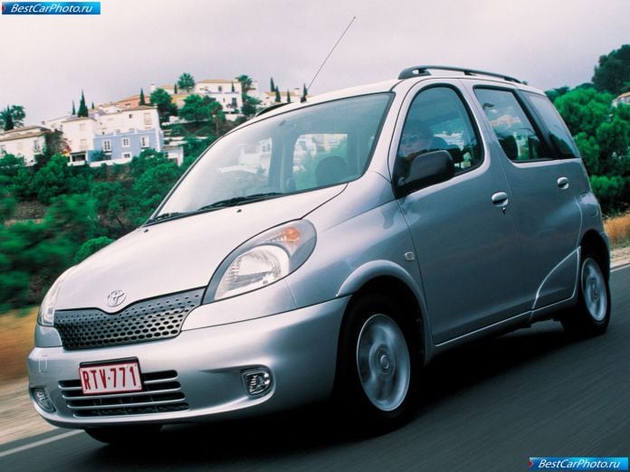 2000 Toyota Yaris Verso - фотография 7 из 29