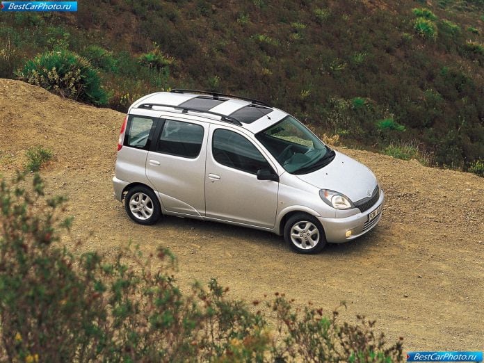 2000 Toyota Yaris Verso - фотография 10 из 29