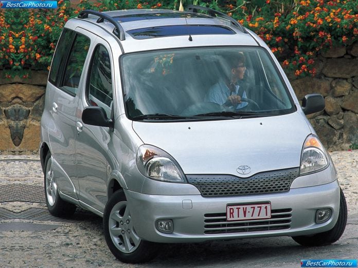 2000 Toyota Yaris Verso - фотография 15 из 29