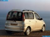 toyota_2000-yaris_verso_1600x1200_018.jpg