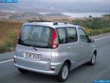 toyota_2000-yaris_verso_1600x1200_019.jpg