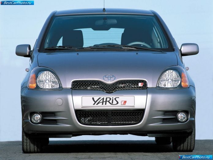 2001 Toyota Yaris T Sport - фотография 13 из 14