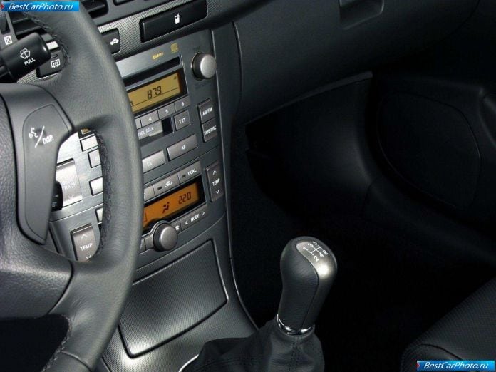 2003 Toyota Avensis - фотография 11 из 31