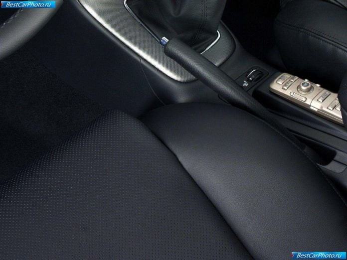 2003 Toyota Avensis - фотография 14 из 31