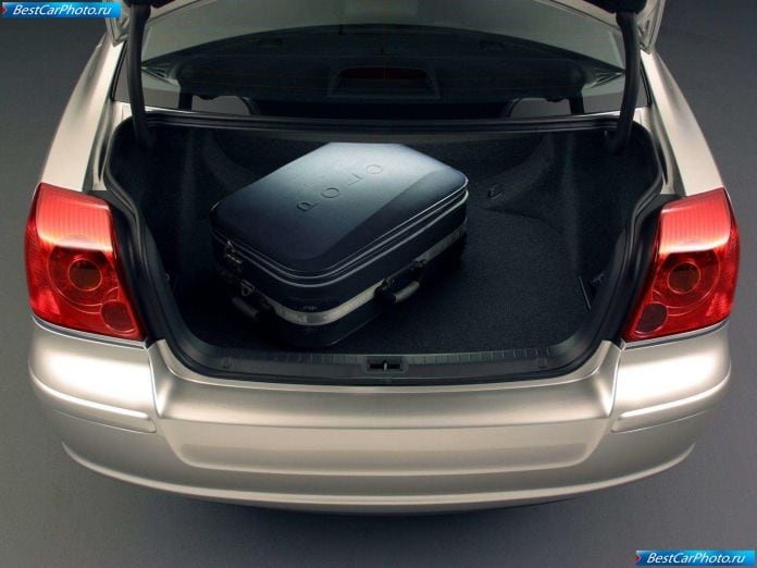 2003 Toyota Avensis - фотография 21 из 31