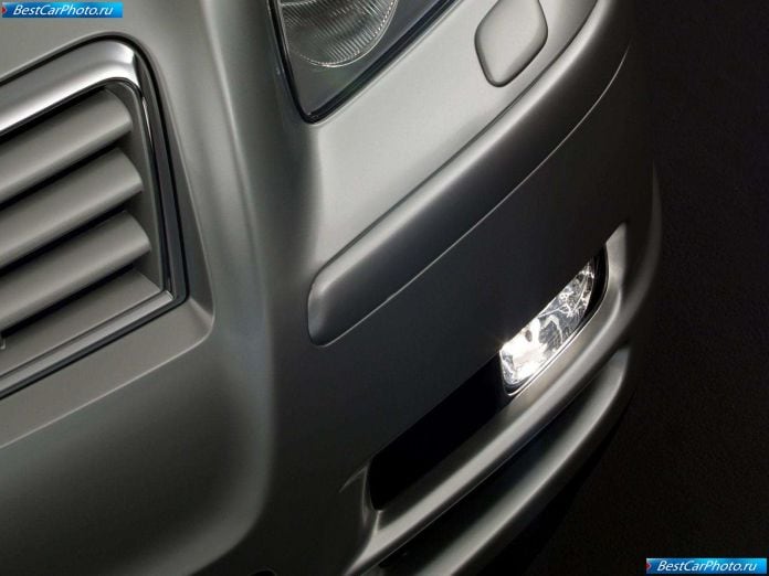 2003 Toyota Avensis - фотография 26 из 31