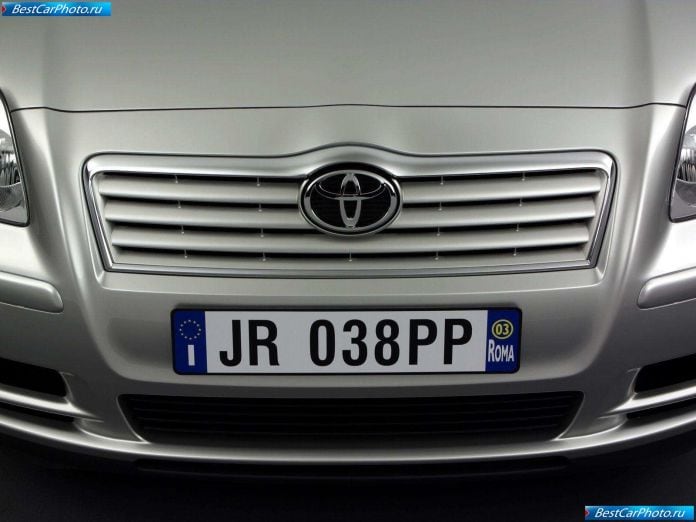 2003 Toyota Avensis - фотография 28 из 31
