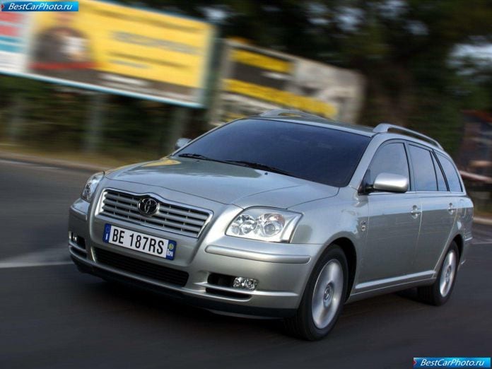 2003 Toyota Avensis Estate - фотография 3 из 15