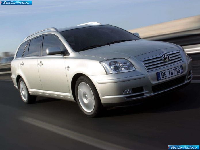 2003 Toyota Avensis Estate - фотография 5 из 15