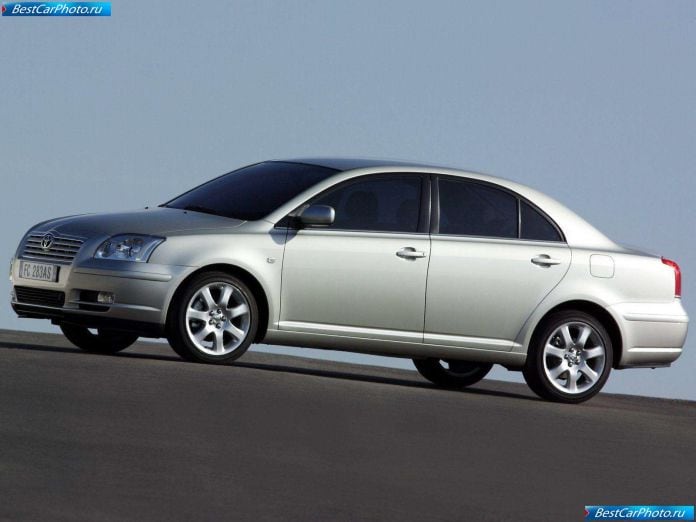 2003 Toyota Avensis Sedan - фотография 1 из 14