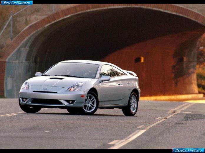 2003 Toyota Celica Gts - фотография 1 из 15