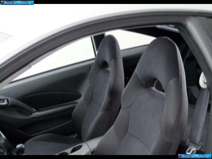 2003 Toyota Celica Gts - фотография 13 из 15
