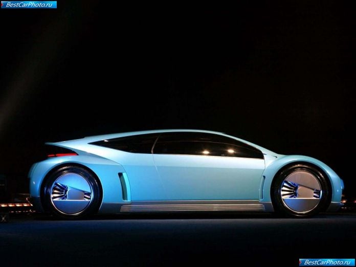 2003 Toyota Fines Fuelcell Concept - фотография 7 из 12