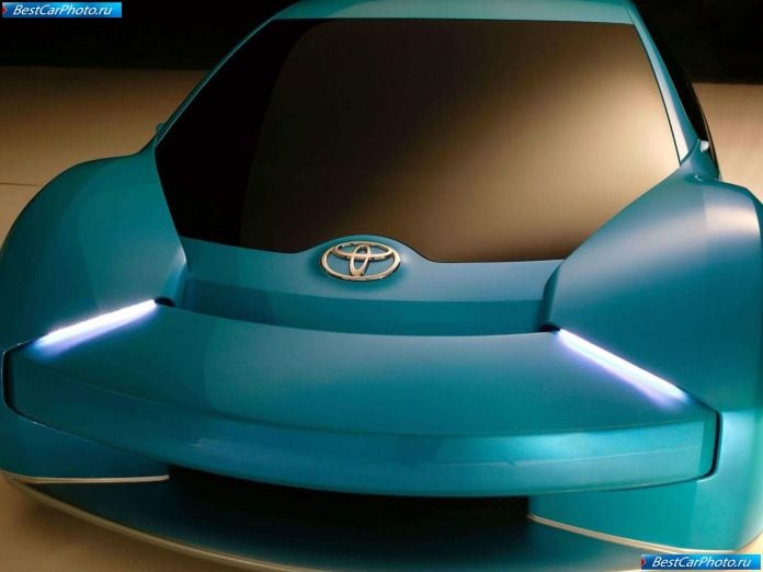 2003 Toyota Fines Fuelcell Concept - фотография 11 из 12