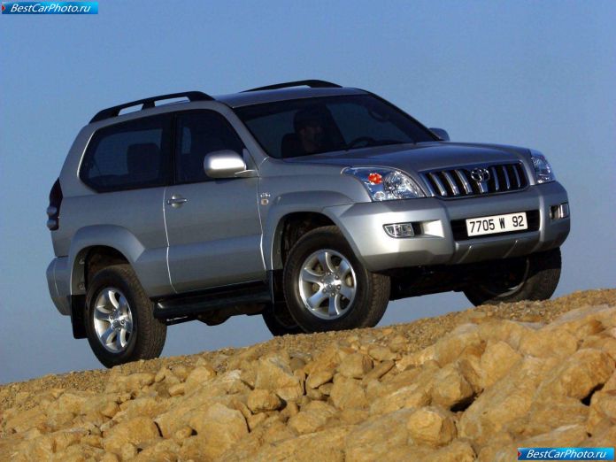 2003 Toyota Land Cruiser 3d - фотография 2 из 58