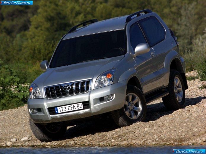 2003 Toyota Land Cruiser 3d - фотография 3 из 58