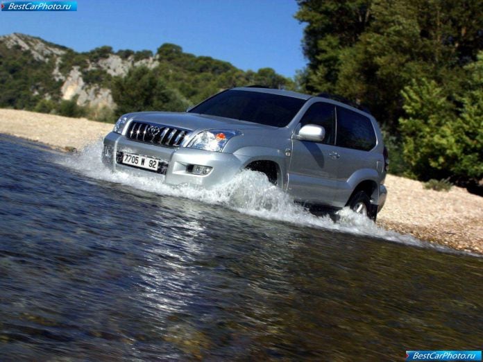 2003 Toyota Land Cruiser 3d - фотография 4 из 58