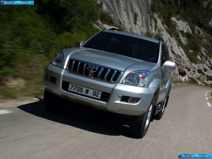 2003 Toyota Land Cruiser 3d - фотография 20 из 58