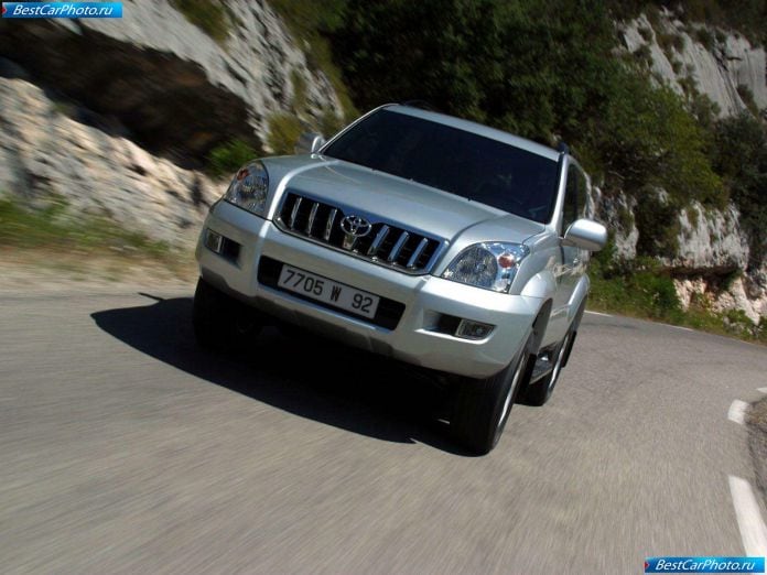 2003 Toyota Land Cruiser 3d - фотография 24 из 58