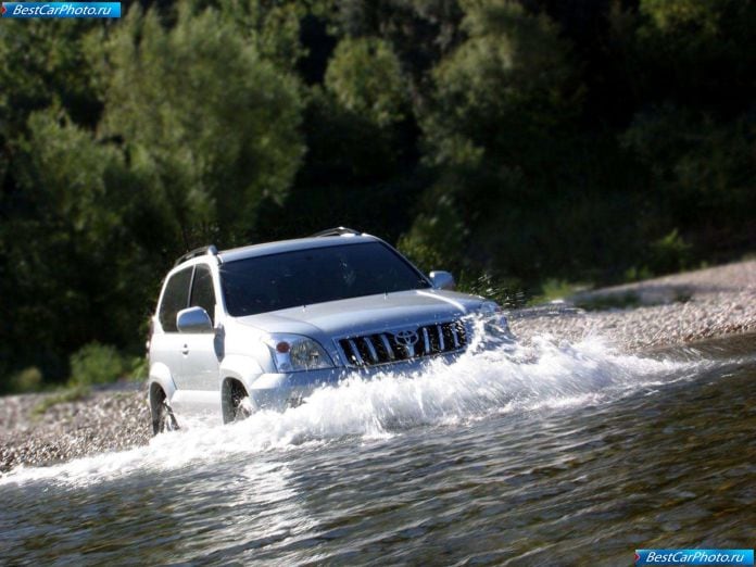 2003 Toyota Land Cruiser 3d - фотография 29 из 58