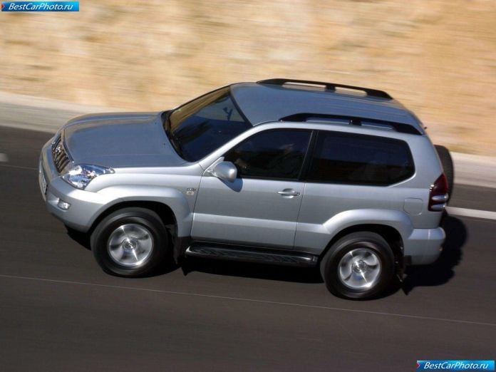 2003 Toyota Land Cruiser 3d - фотография 33 из 58