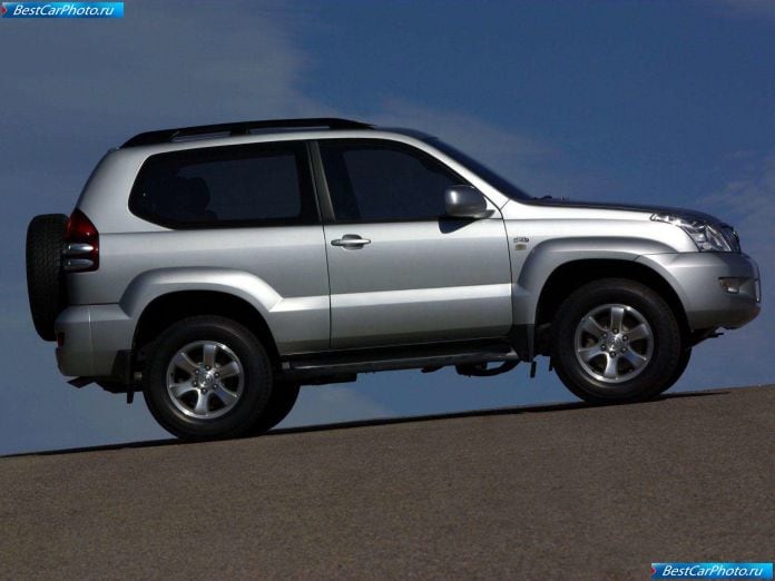 2003 Toyota Land Cruiser 3d - фотография 36 из 58