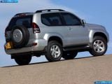 toyota_2003-land_cruiser_3d_1600x1200_046.jpg