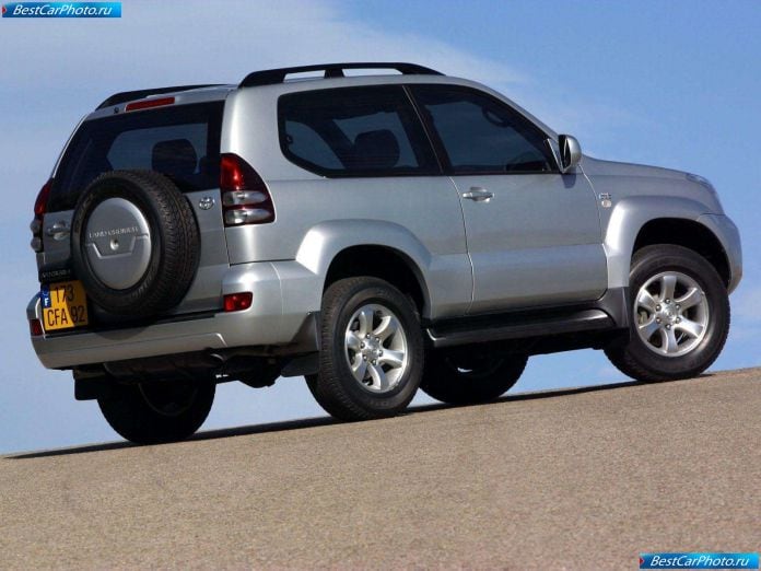 2003 Toyota Land Cruiser 3d - фотография 46 из 58