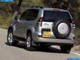 toyota_2003-land_cruiser_3d_1600x1200_047.jpg