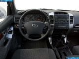 toyota_2003-land_cruiser_3d_1600x1200_049.jpg