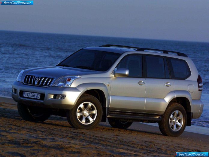 2003 Toyota Land Cruiser 5d - фотография 2 из 50