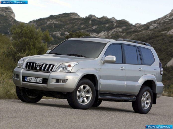 2003 Toyota Land Cruiser 5d - фотография 7 из 50